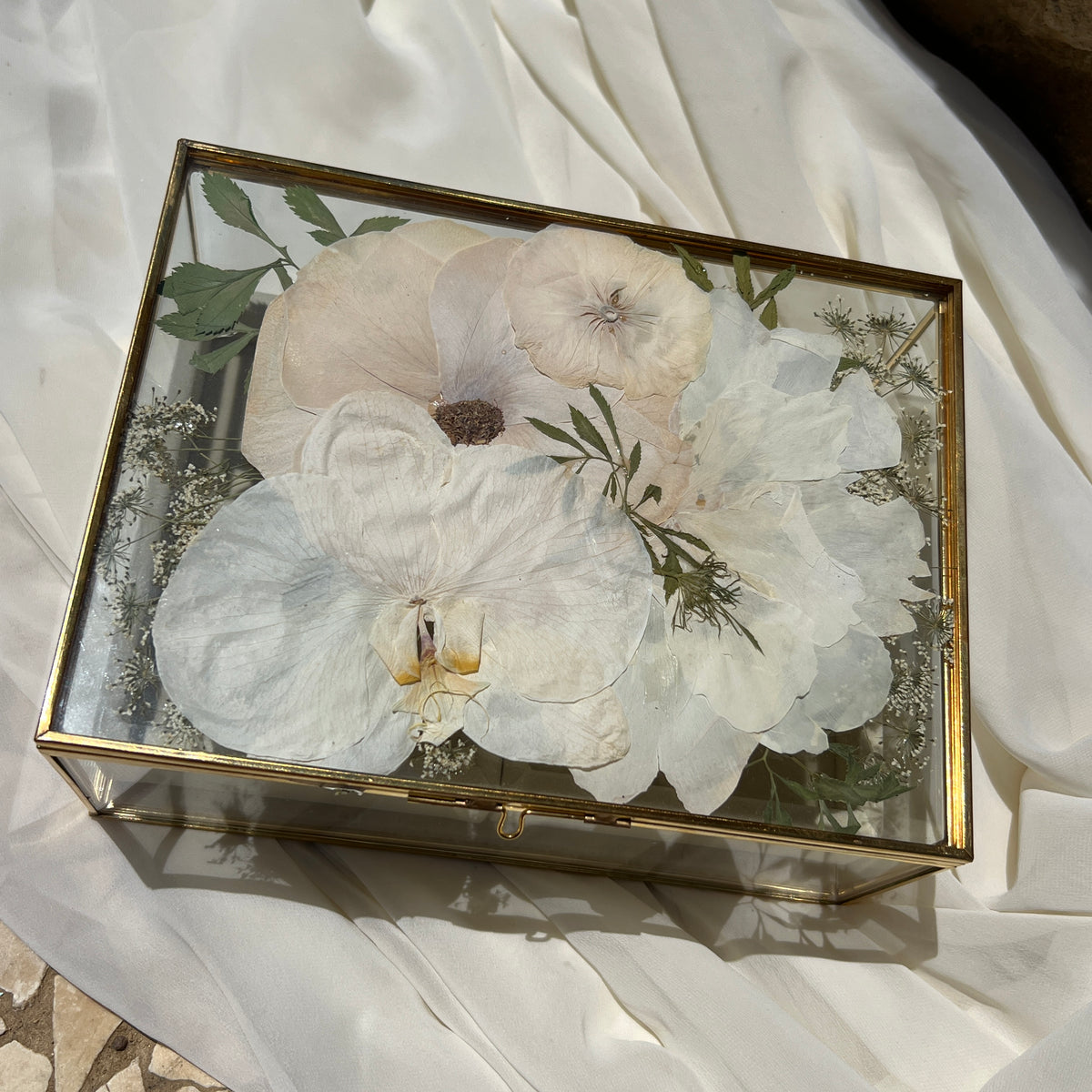  6x8 floral jewelry box with white-themed preserved flowers, beautifully crafted by Happihome.