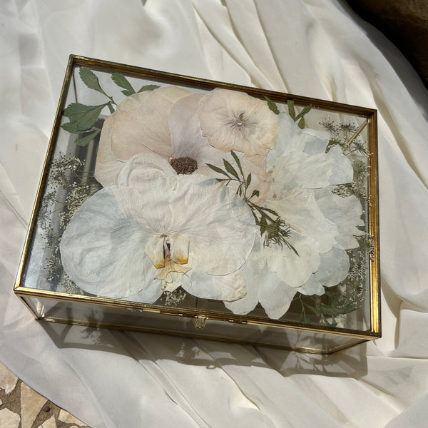 6x8 floral jewelry box with white-themed preserved flowers, beautifully crafted by Happihome.